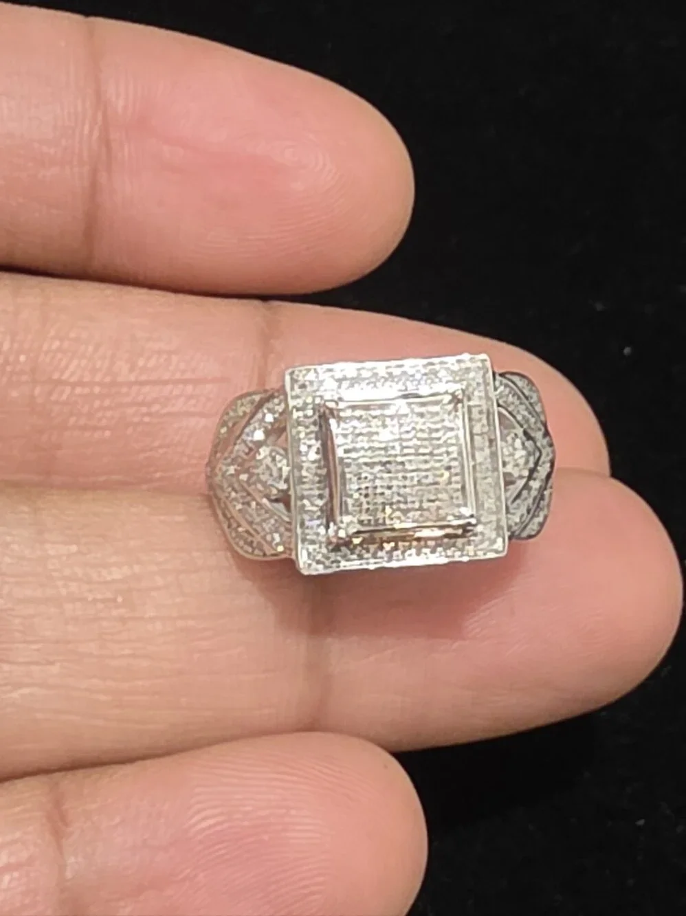 10kt Whitegold Diamond Ring